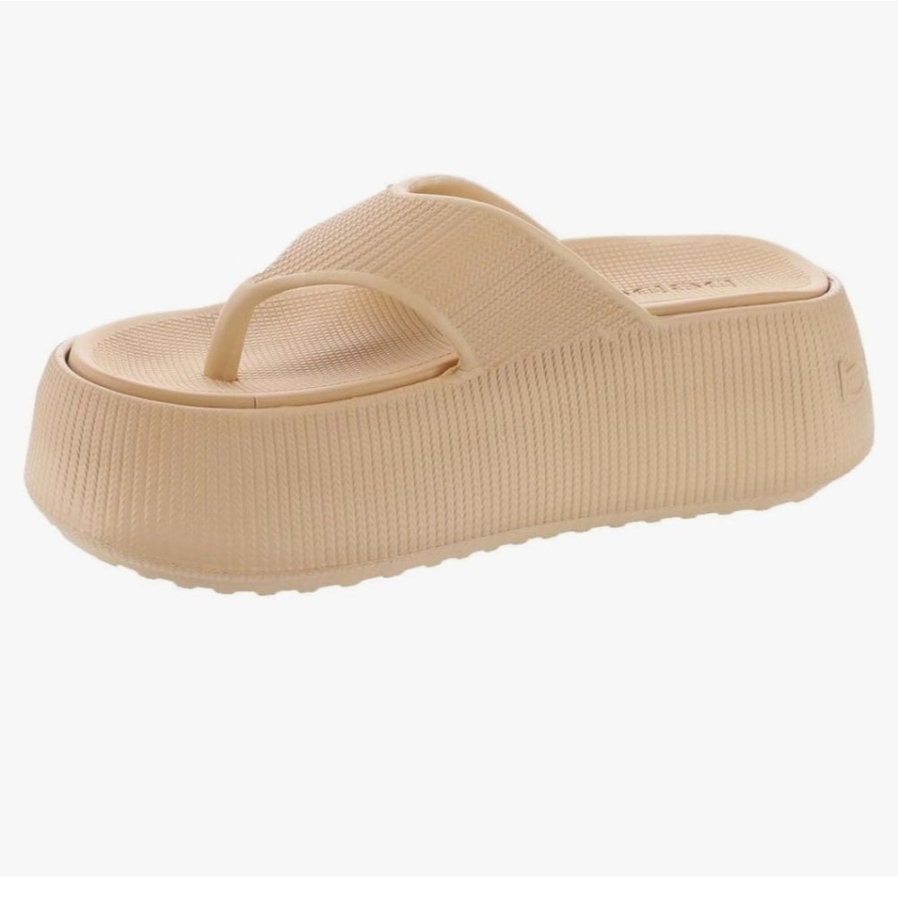 BRAND NEW BEBE PUFFI WOMEN'S PLATFORM SANDAL